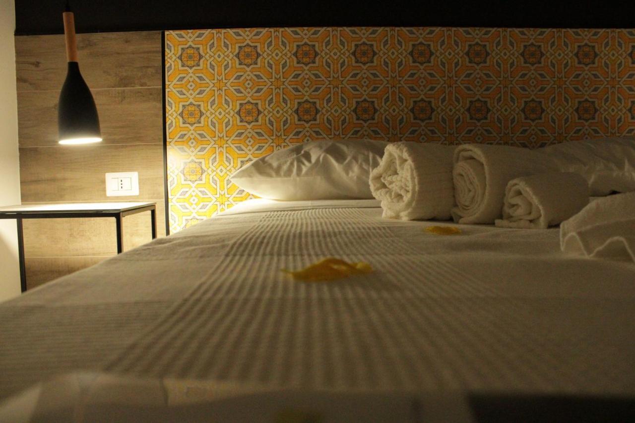 Venere B&B קסטלמולה מראה חיצוני תמונה