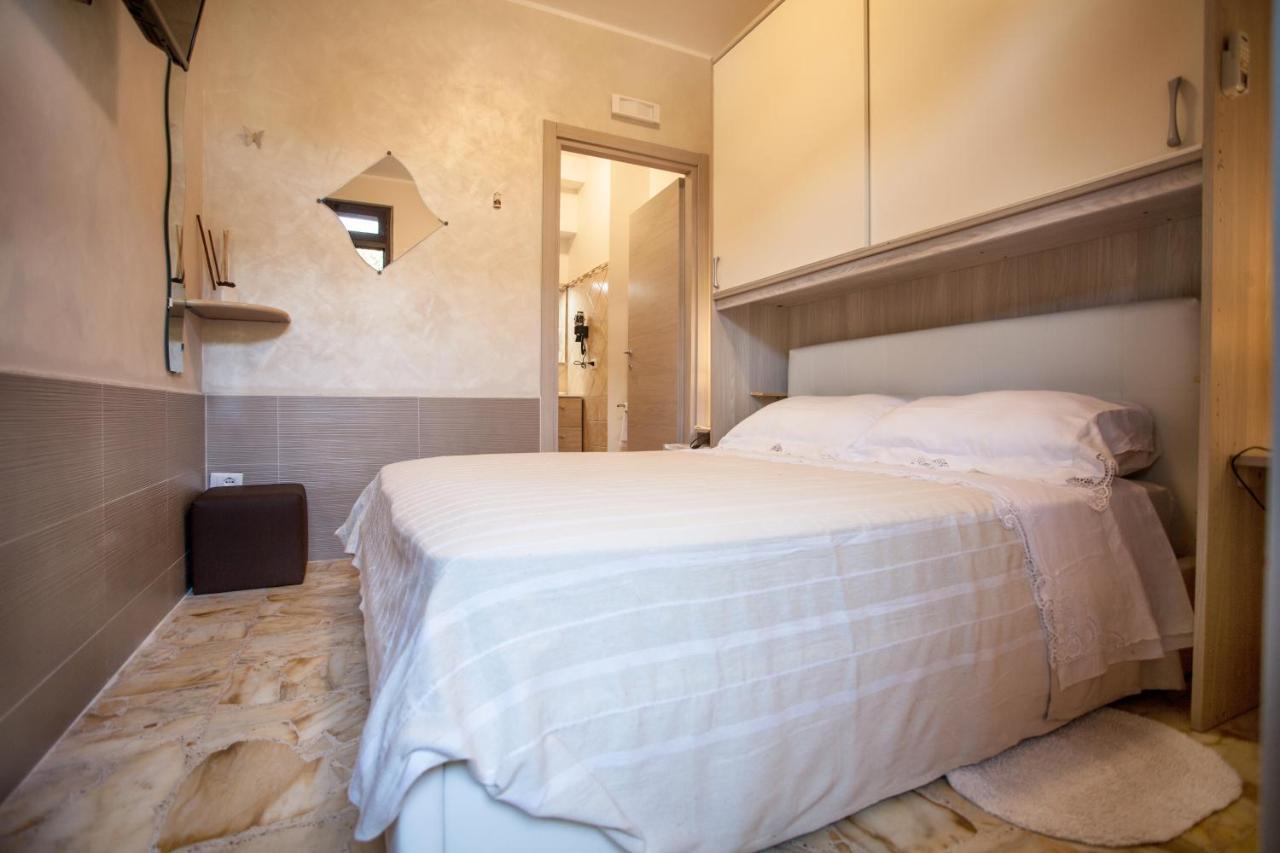 Venere B&B קסטלמולה מראה חיצוני תמונה